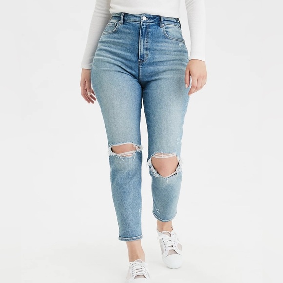 American Eagle Outfitters Denim - American Eagle Curvy Stretch Mom Jeans Size 000 Cool Classic Blue NWT
